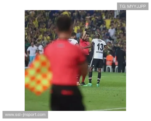 巴黎FC女足德比战门票售罄，球迷文化升温